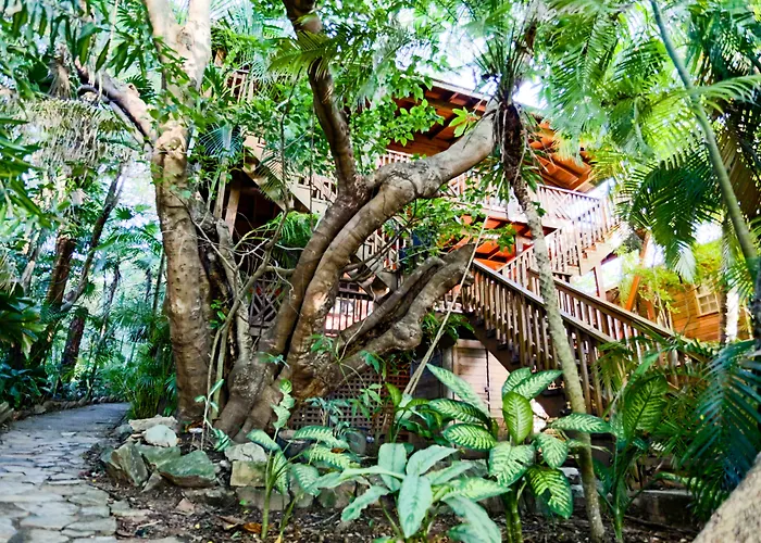 Posada Arco Iris, West End