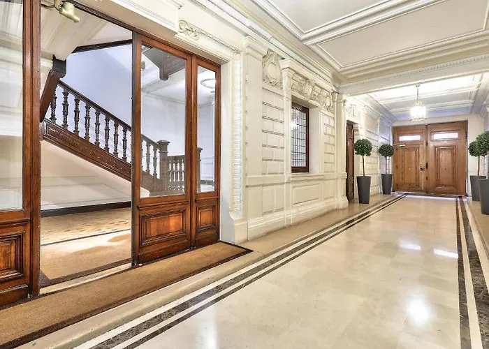 Hotel 33 Marbeuf Paris