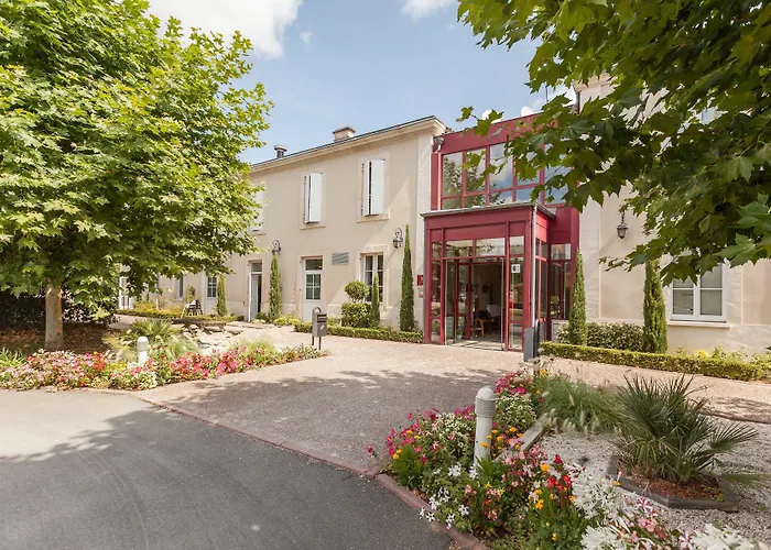 Hotel Domaine du Pont de l'Eyre à Salles 