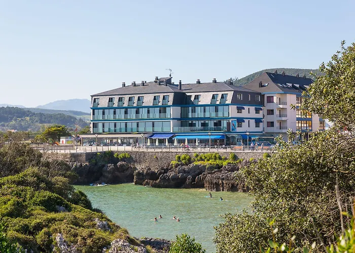 Hotel Astuy Isla Plana