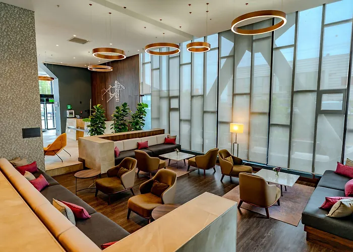 Courtyard By Marriott Santiago Airport Hotel