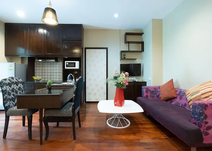 Greenview Ekkamai 10 Suite Bangkok