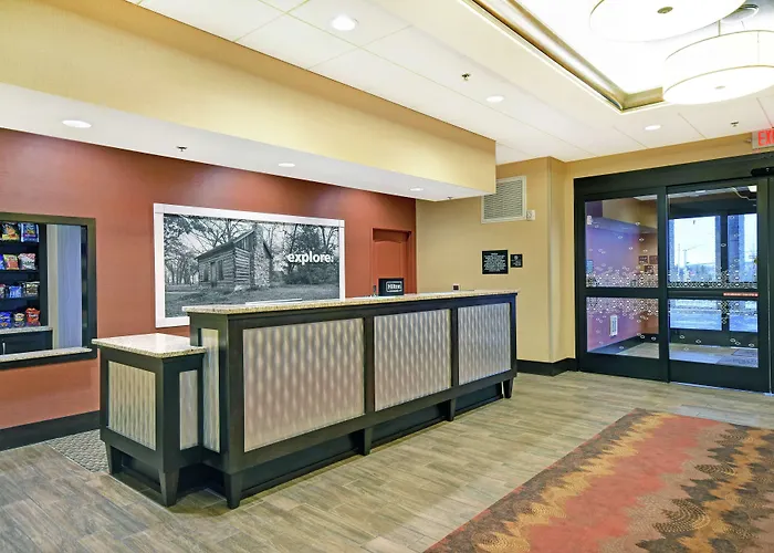 Hampton Inn & Suites Milwaukee/Franklin