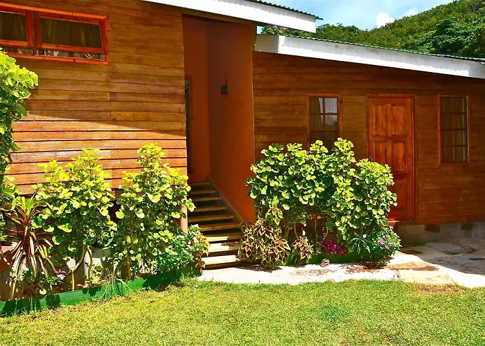 Kaz Ladouceur Bed & Breakfast La Digue