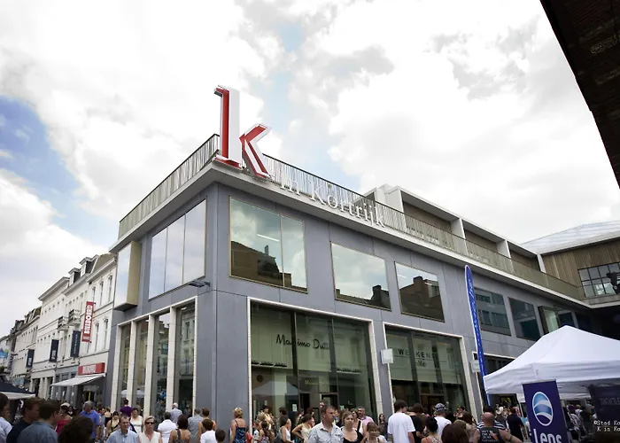 Hotel Restaurant Brasserie Feestzaal Ahoi, Kortrijk