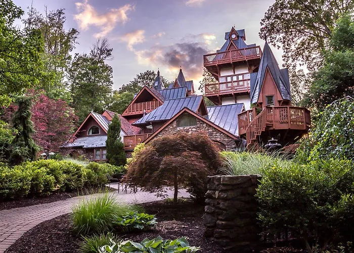 Landoll'S Mohican Castle Loudonville