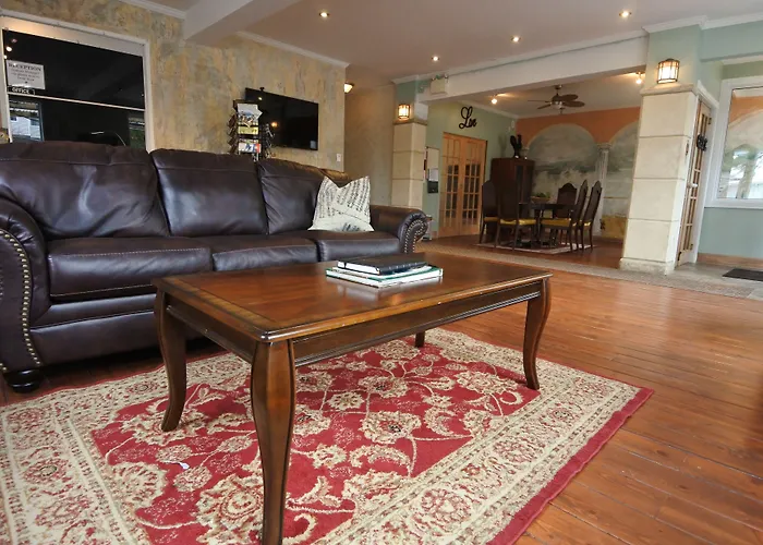 Black Rooster Guesthouse Prince Rupert