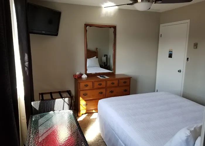 Bee 'N Bee Bed N' Breakfast Hotel Lambton Shores