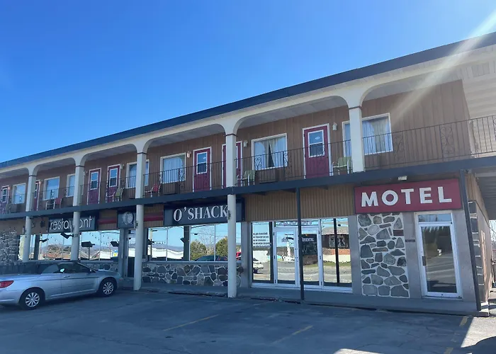 Hotel Motel Le Chateau Lac-Mégantic