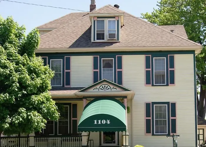 Ye Olde Walkerville Bed & Breakfast Windsor