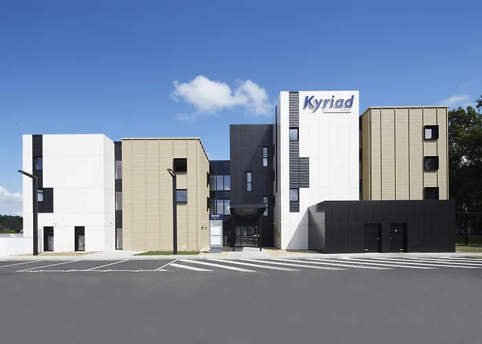 Kyriad Prestige Pau - Palais Des Sports