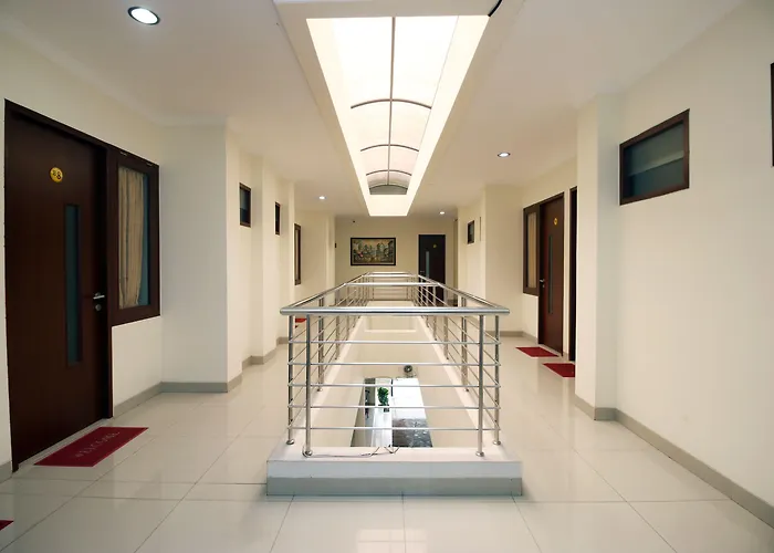 Reddoorz Plus Near Cirebon Super Block Mall 2