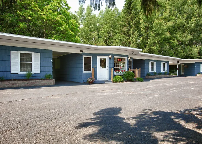 Whispering Winds Motel Auburn