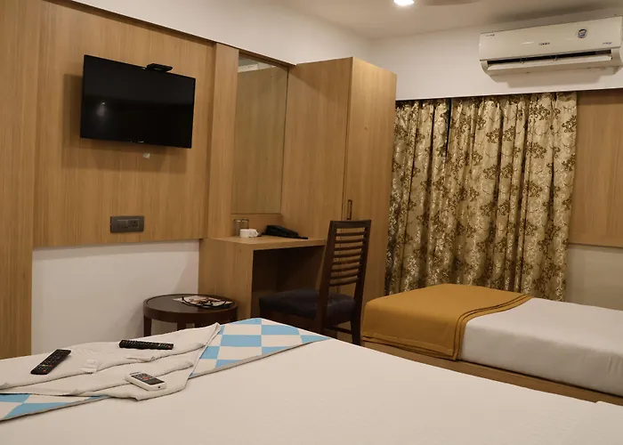 Oyo 2026 Hotel Aishwarya Residency Navi Mumbai