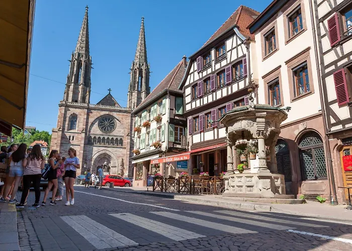 Logis Hotel De La Cloche Obernai