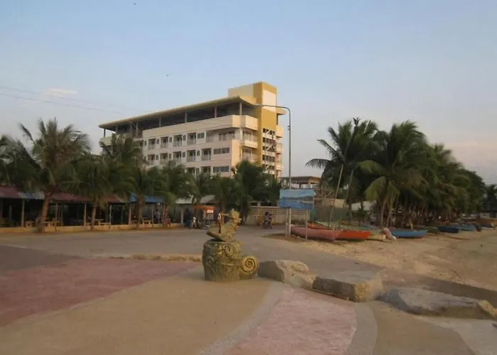 Na Na Chart Bangsaen Hotel Chonburi
