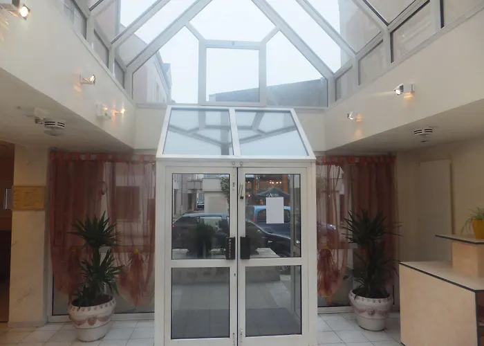 Hotel Le Village Gif-sur-Yvette