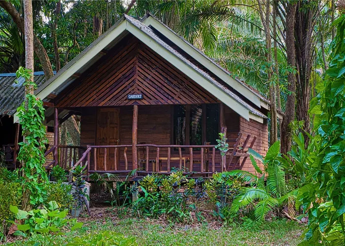 Khao Sok Riverside Cottage Khao Sok National Park