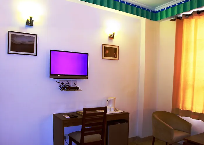 Inn Tawang Near B L Kapoor Hospital A Well Hygiene Hotel Delhi 