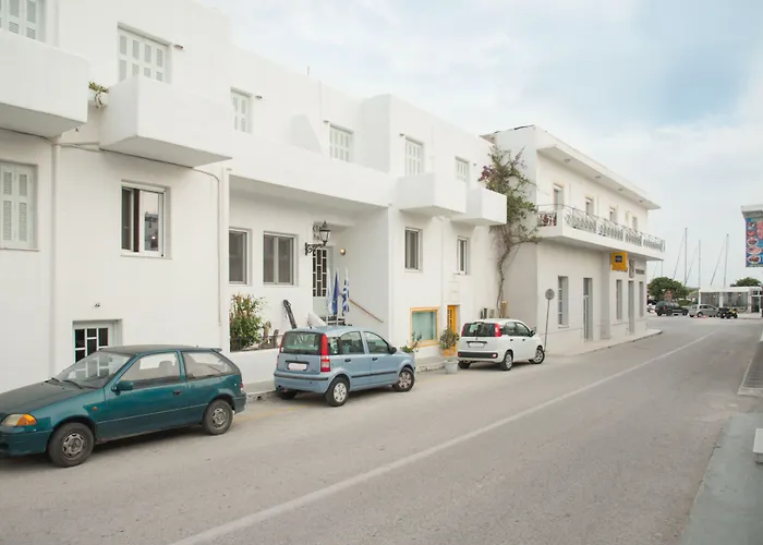 Capetan Giorgantas Hotel Adamantas 