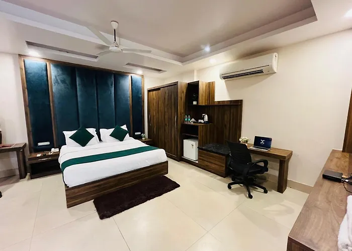 Hotel Maira Dehradun