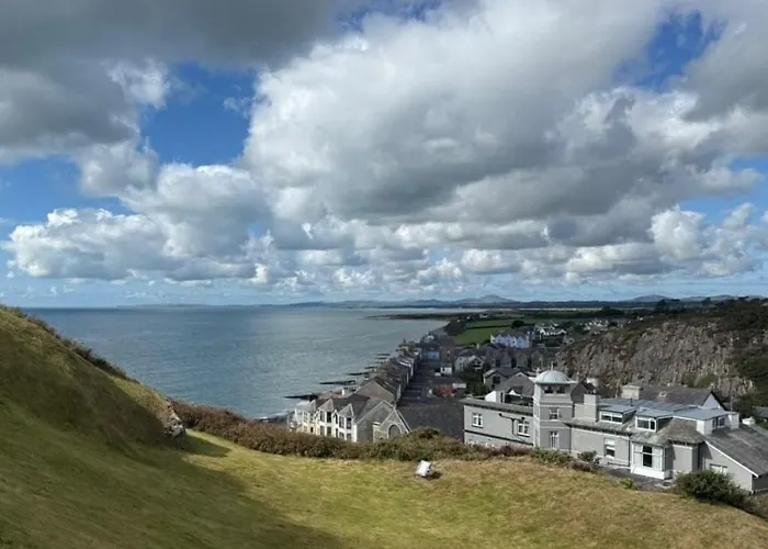 The Marine Hotel Criccieth