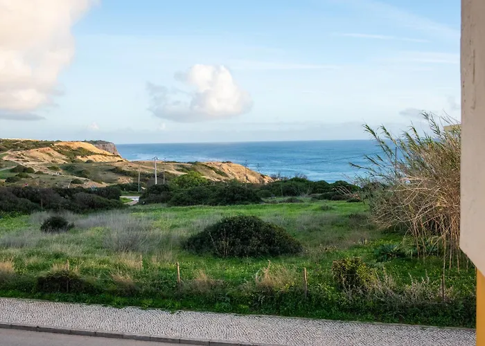 Seaview Ensuite Rooms In Sagres Centre - Casa Maluka