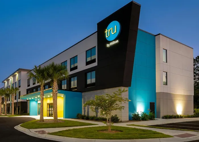 Tru By Hilton Brunswick Hotel