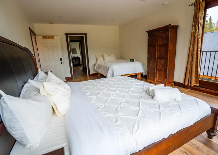 River Safari Mountain View Suite Blue River