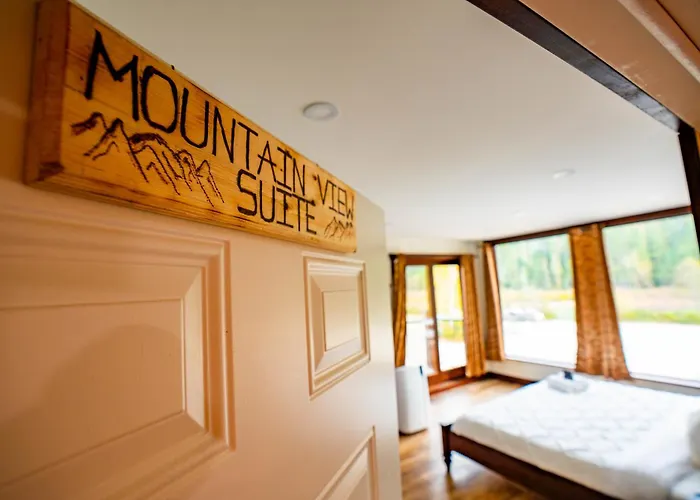 River Safari Mountain View Suite Blue River