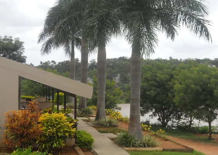 Cotton County Club And Resort Hubli