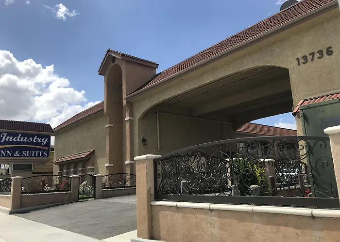 Industry Inn & Suites La Puente