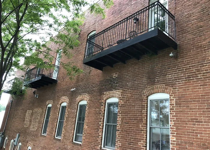 Suites At 249 Culpeper