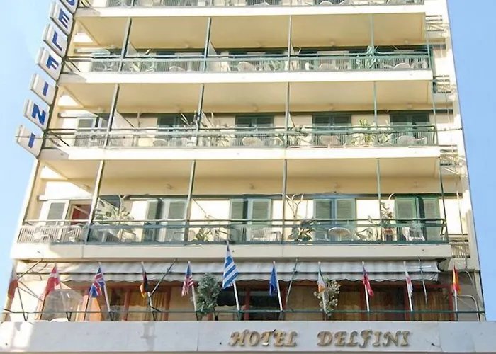 Delfini Hotel Piraeus