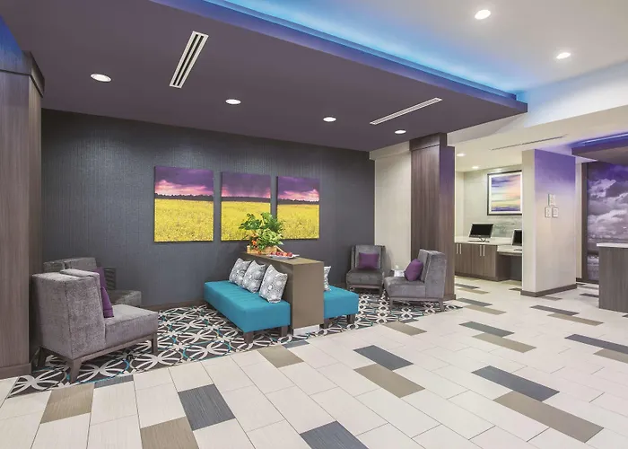 La Quinta By Wyndham Enid Hotel