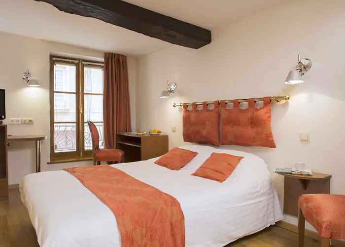 Le Saint Michel Hotel Sedan