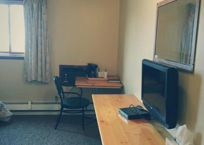 Wakiki Motel & Lounge Meadow Lake