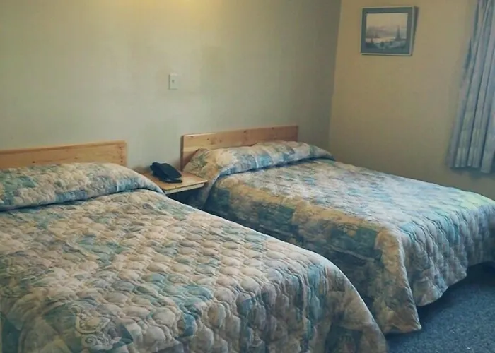Wakiki Motel & Lounge Meadow Lake