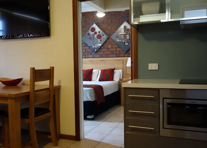 Glenelg Gateway Apartments