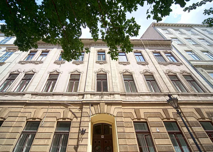 Amber Gardenview Studios Downtown Budapest