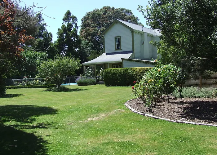 Tairoa Lodge & Cottage Hawera
