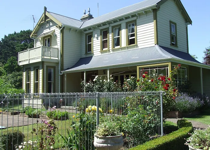 Tairoa Lodge & Cottage Hawera