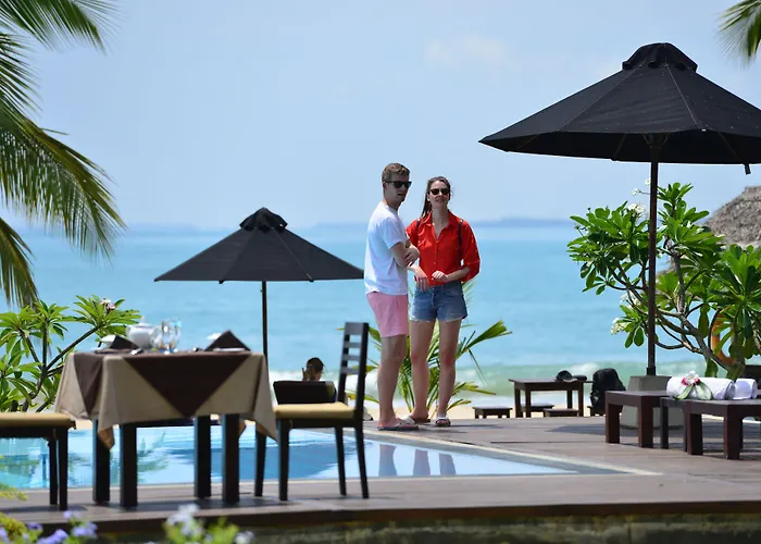 Laya Waves Hotel Passikudah