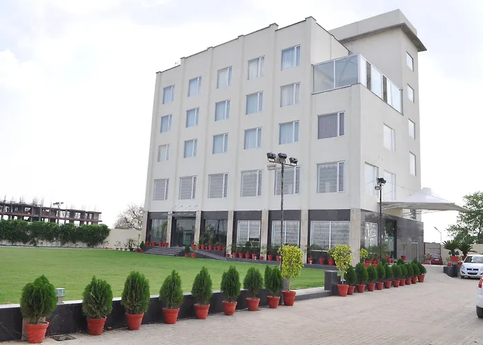 Hotel The Royal Bharti Vrindavan