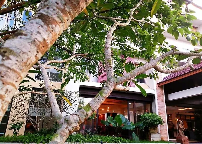 Nana Buri Hotel Chumphon
