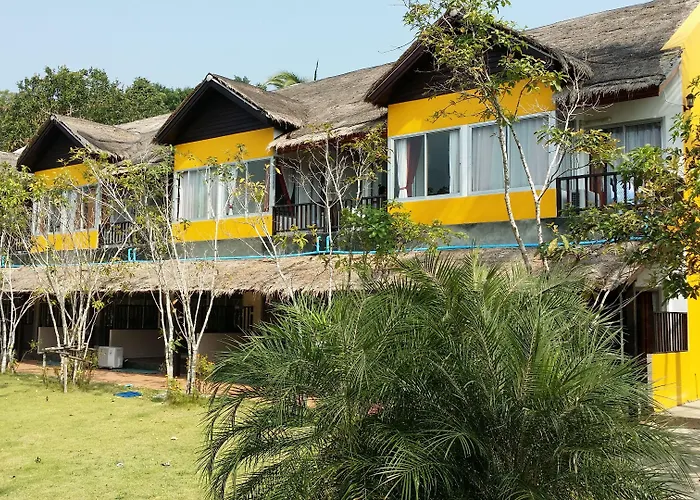 Nana Beach Hotel Chumphon
