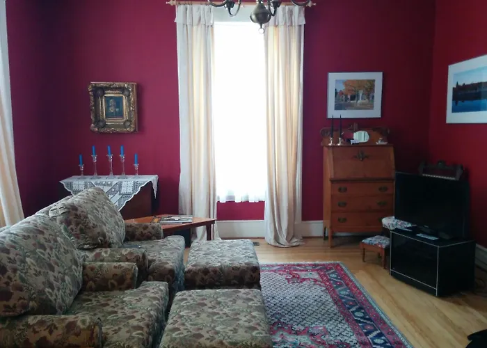 Fairmont House Bed & Breakfast Mahone Bay