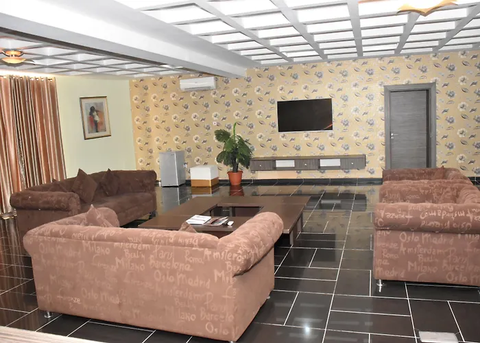 Best Western Plus Elomaz Hotel Asaba