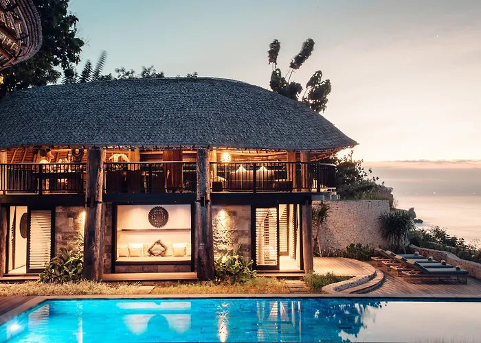 Suarga Padang Padang - CHSE Certified Hotel Uluwatu 