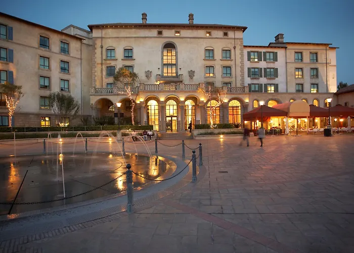 Piazza Hotel Montecasino Fourways